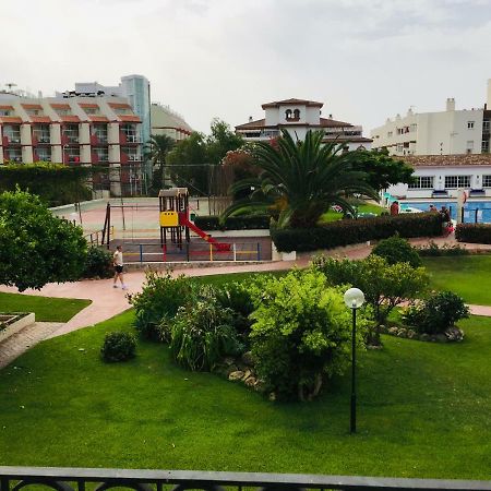 Carihuela Palace Beach Lägenhet Torremolinos Exteriör bild