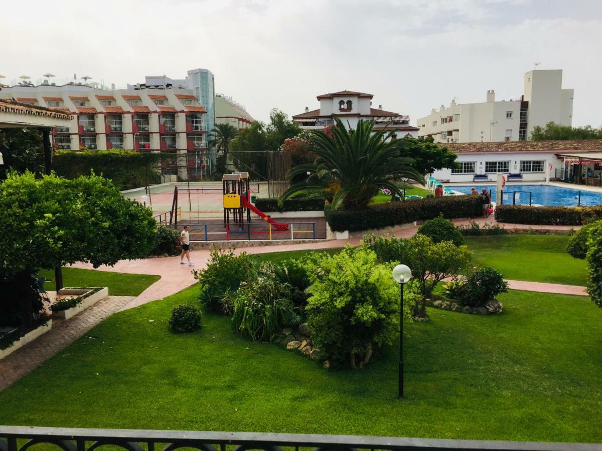 Carihuela Palace Beach Lägenhet Torremolinos Exteriör bild
