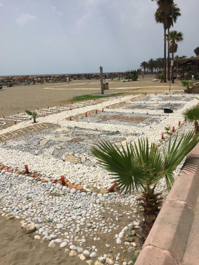 Carihuela Palace Beach Lägenhet Torremolinos Exteriör bild